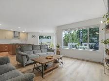 Renovated 4 Bed Hodgson Home, Bonus Room, Solar   EV Charger - Photo 7