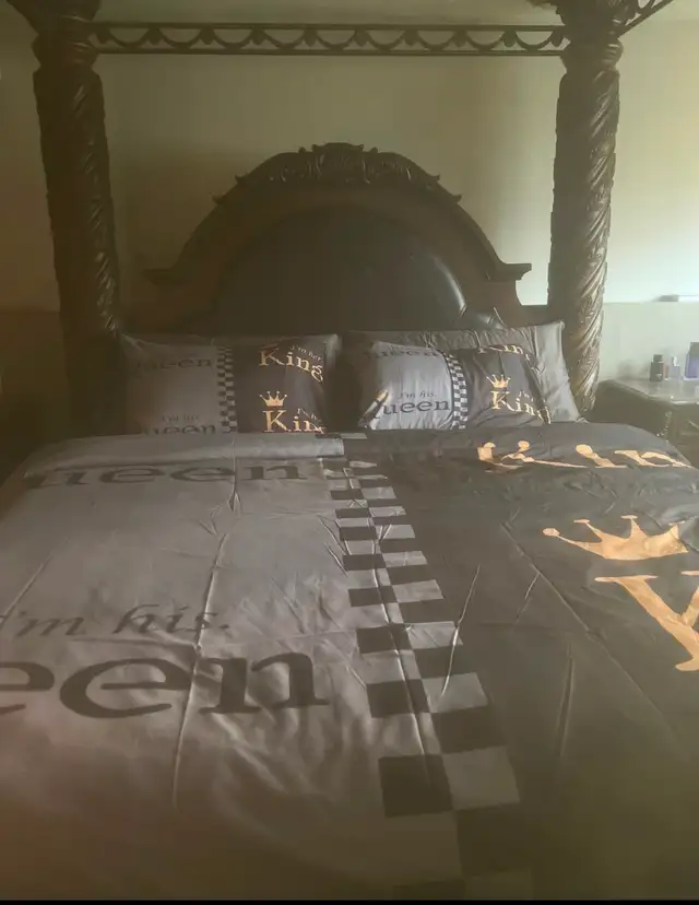 King size bedroom set lightly used /like new for sale .