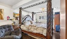 King size bedroom set lightly used /like new for sale . - Photo 4