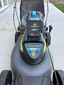 Lawnmower - Photo 3
