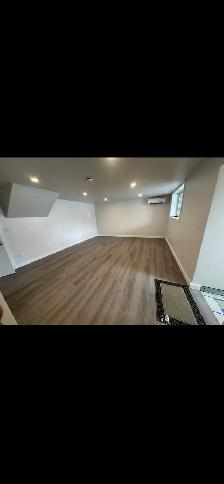 Bachelor Apartment with Private Entrance and In-Unit l - Photo 3