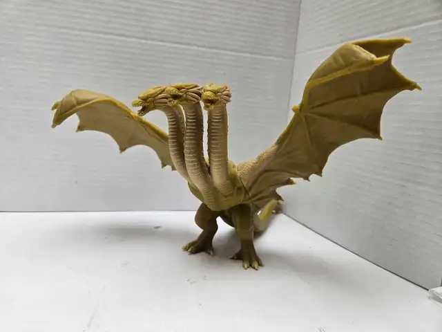 Legendary King Ghidorah Godzilla Monsterverse Figure 6.5'