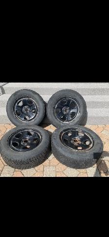 4 pneus d’hiver 245/60/R18 - Photo 2