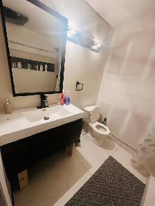 Private room for rent in heartland town centre Mississauga - Photo 4