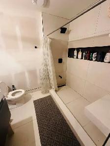 Private room for rent in heartland town centre Mississauga - Photo 5