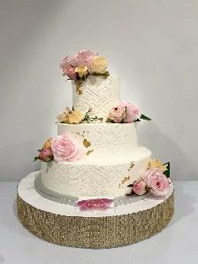 Stunning Cakes wedding cakes with flowers - Photo 5