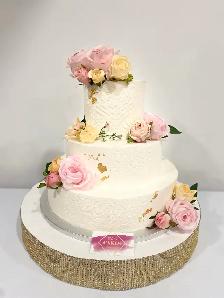 Stunning Cakes wedding cakes with flowers - Photo 7