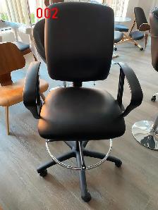 Office  seating chairs clearance sale - Photo 2