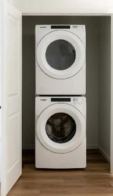 BRAND NEW 3 BED   DEN | 2.5 BATH | FREE HIGH-SPEED INTERNET - Photo 11