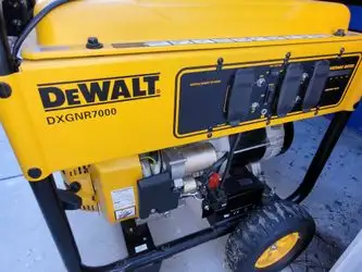 Like new 7000W Dewalt generator
