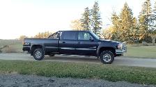 06 GMC 2500 LBZ duramax 4x4 (Crewcab, longbox) w/gooseneck hitch