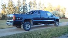 06 GMC 2500 LBZ duramax 4x4 (Crewcab, longbox) w/gooseneck hitch - Photo 2