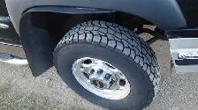 06 GMC 2500 LBZ duramax 4x4 (Crewcab, longbox) w/gooseneck hitch - Photo 4