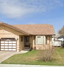 Spacious 2 Bed, 1 Bath Duplex - Short Walk to the Beach!