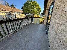 Spacious 2 Bed, 1 Bath Duplex - Short Walk to the Beach! - Photo 3
