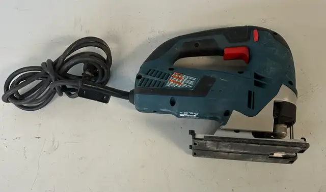 Bosch JS365 w/acc/case w/$179 (15721578)
