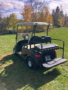 05 Clubcar Precedent Electric Golf Cart - Photo 2