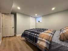 Spacious 3 Bedroom with 1.5 bathroom Legalized basement - Photo 5