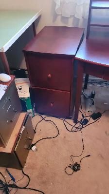 Cherry wood office desk with matching file cabinet - Photo 5