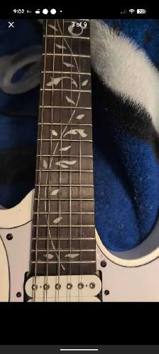 Ibanez Jem Jr. - Photo 3