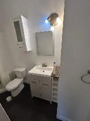 One-Bedroom Garden Suite for Rent – View Royal - Photo 4