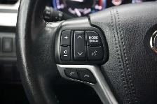 2019 Toyota Highlander XLE AWD 7 PASSAGERS - CUIR TOIT - GPS NAV - Photo 35