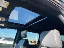 2024 Ford F-150 Lightning LARIAT SuperCrew - Photo 18