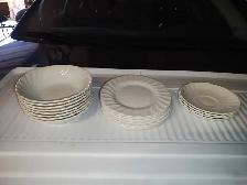 2 dish sets - Photo 4