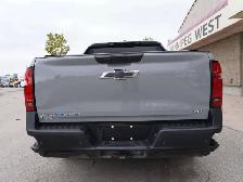 2025 Chevrolet Silverado EV IMMACULATE- - EXCELLENT HISTORY - - - Photo 11