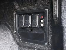 2025 Chevrolet Silverado EV IMMACULATE- - EXCELLENT HISTORY - - - Photo 39
