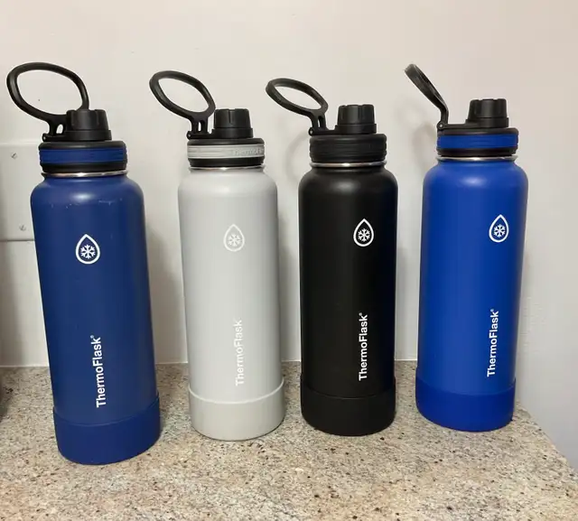 4 bouteilles d’eau Thermoflask 1,2 L