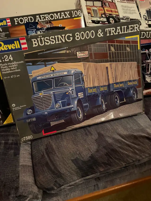 Vintage  1999 Revell Bussing Plastic Model Truck/Trailer Kit