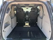2017 Dodge Grand Caravan | CLEAN CARFAX | ONE-OWNER | BIG SCREEN - Photo 21