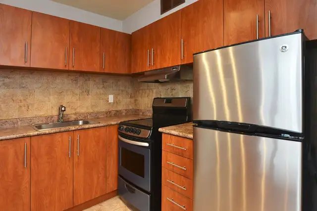 one bedroom river and gerrard - ID 1328