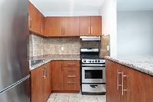 one bedroom river and gerrard - ID 1328 - Photo 2