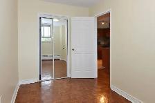 one bedroom river and gerrard - ID 1328 - Photo 8