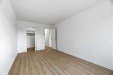 Stunning 4 ½ – just steps from Du Collège metro station – 1 mont - Photo 5