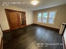 COZY 1 BD, 1 BATH APARTMENT IN CHARACTER BUILDING - Photo 3