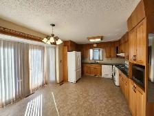 4 Bed, 2.5 Bath House in Morrisroe! - Photo 3