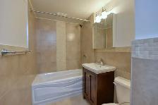 two bed two bath apartment downtown near McGill - ID 3067 - Photo 11