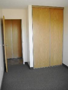 LARGE 2 BEDROOM - 1224 7TH AVE. N. (CITY PARK) - Photo 4