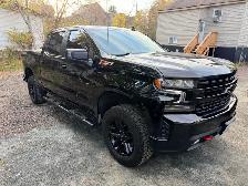2022 Chev 1500 loaded new drop in GM crate engine