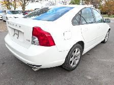 2011 Volvo S40 4dr Sdn Level I | No accidents! | 30 Service reco - Photo 4