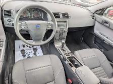 2011 Volvo S40 4dr Sdn Level I | No accidents! | 30 Service reco - Photo 7