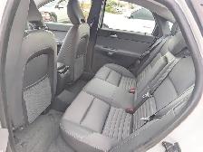 2011 Volvo S40 4dr Sdn Level I | No accidents! | 30 Service reco - Photo 8