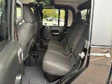 2021 Jeep Gladiator Sport S Sport S 4x4 - Photo 12
