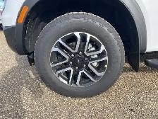 2026 Ford Ranger Lariat | 500A | 4X4 | SuperCrew 128 - Photo 3