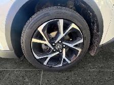 2018 Toyota C-HR XLE - Photo 17