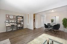 Surrey Place Townhomes - Townhouse (3 bedroom) available at 2591 - Photo 2