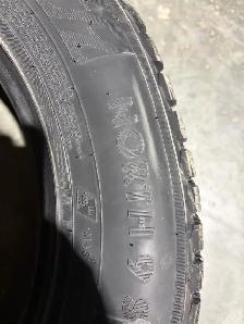 Pneus d’hiver cloutés Nokian Norman 9 - 225/65R17 106T - Photo 3